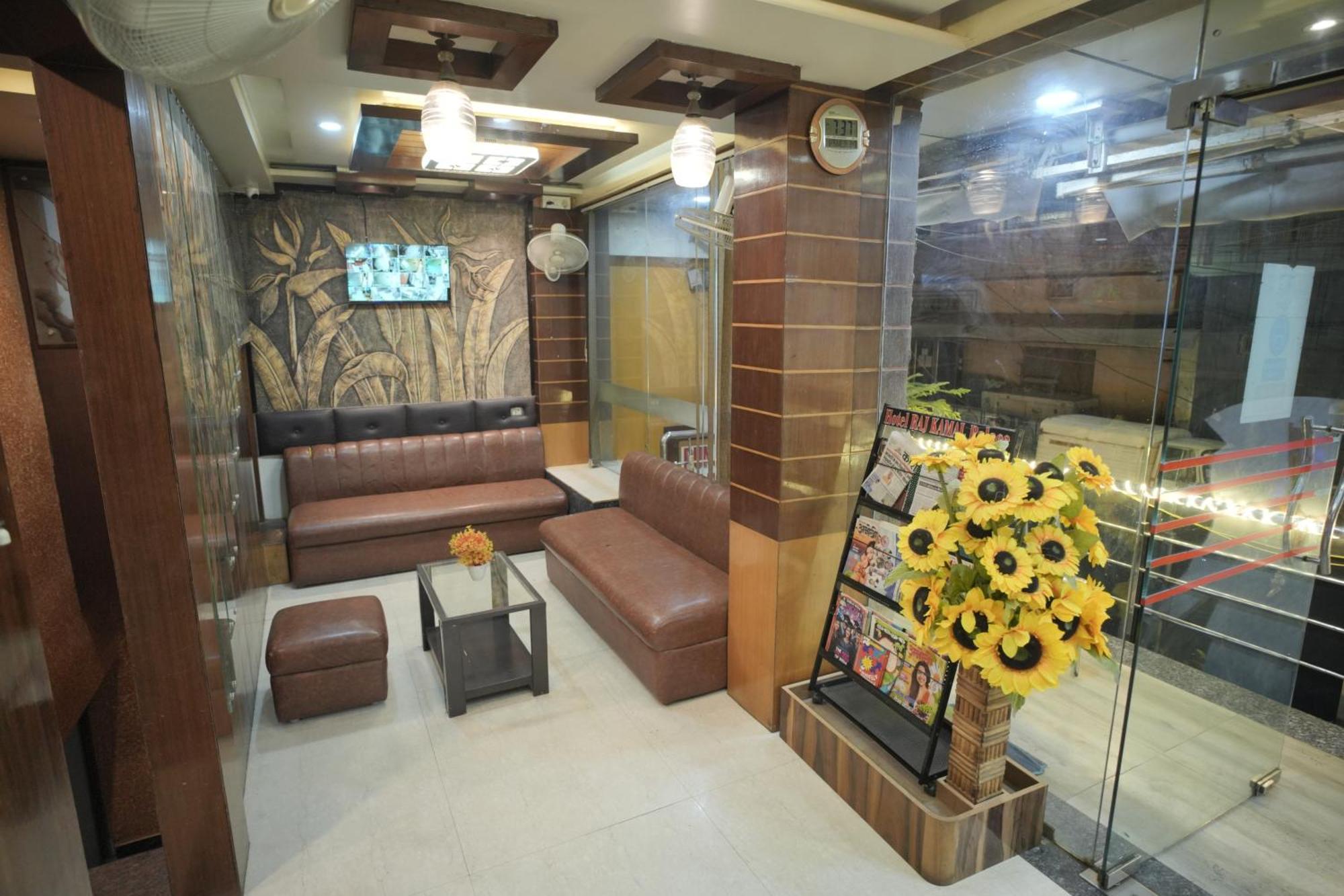Hotel Rajkamal Near Varanasi Railway Station Esterno foto